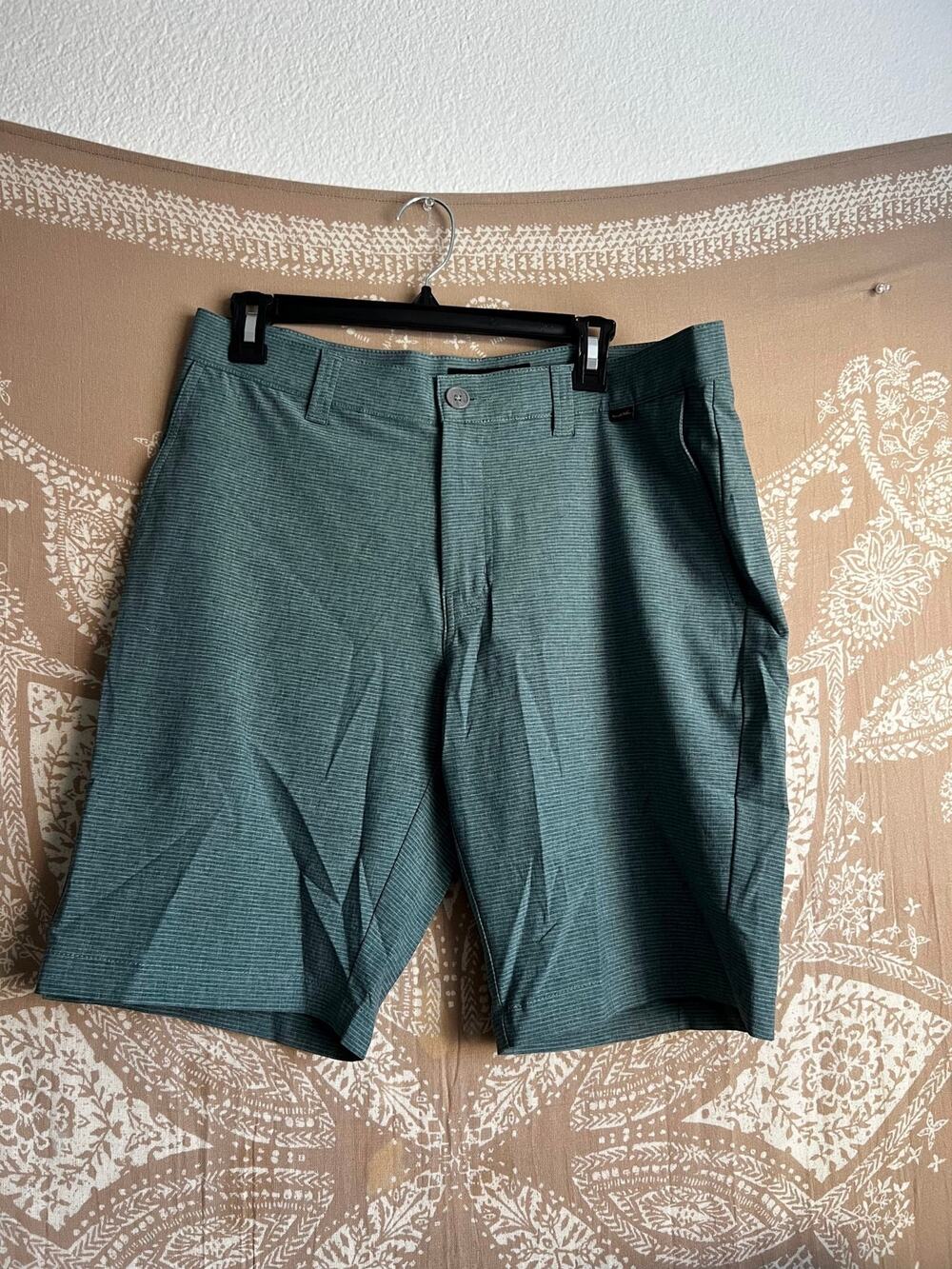 TravisMathew Sand Harbor Short Heather Teal Men's 33